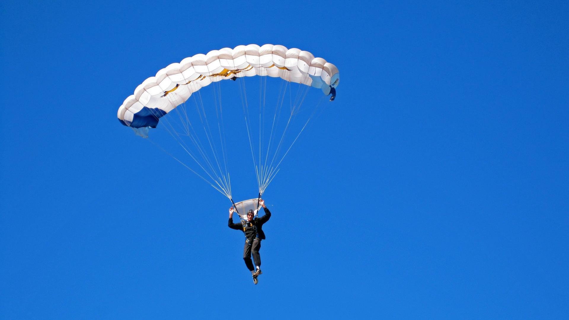 体育新闻中心特别深度报道,体育新闻报道格式及范文