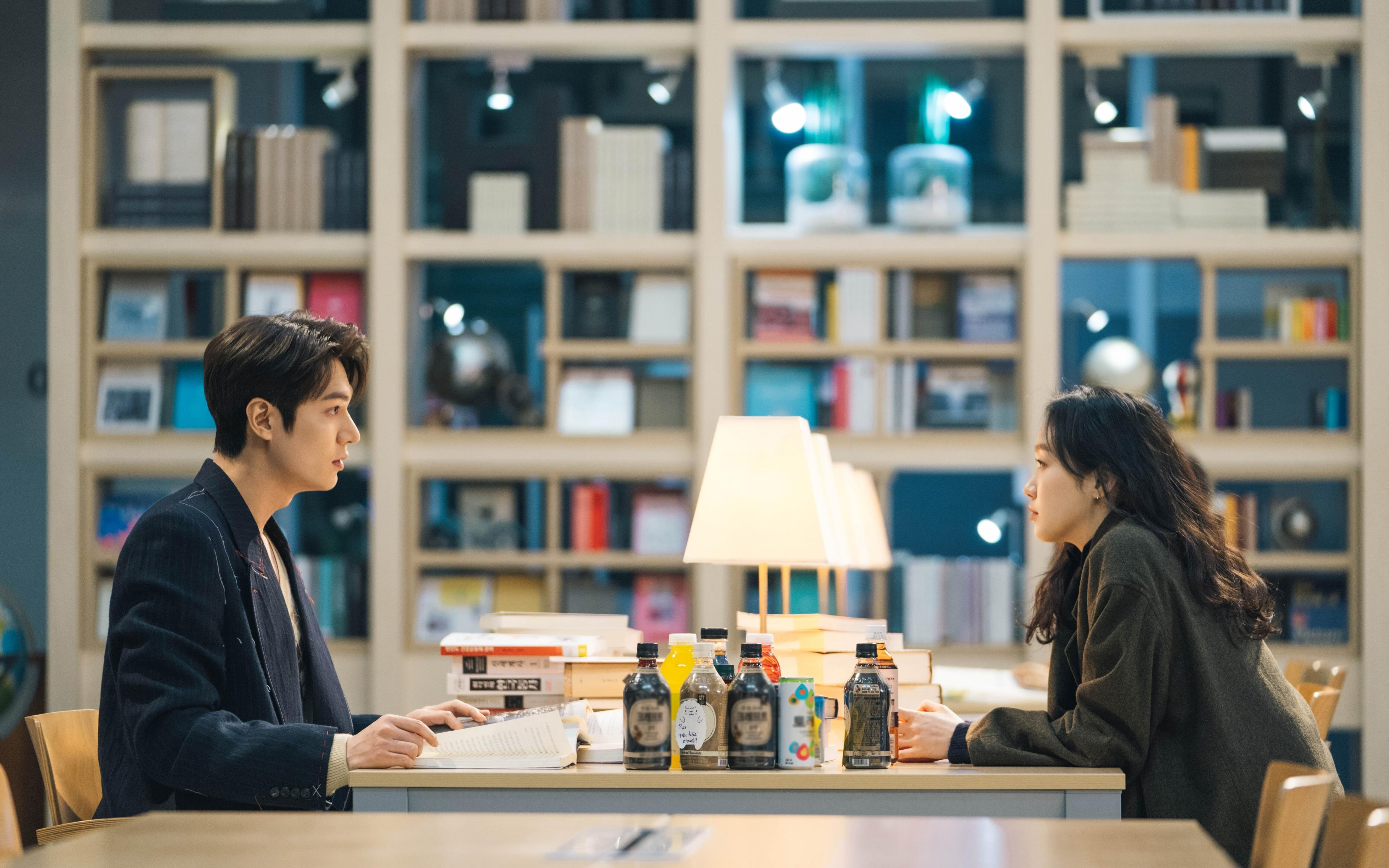 开云体育下载-法甲豪门拼杀：战术变化带来意料之外的结局，德甲豪门足球俱乐部